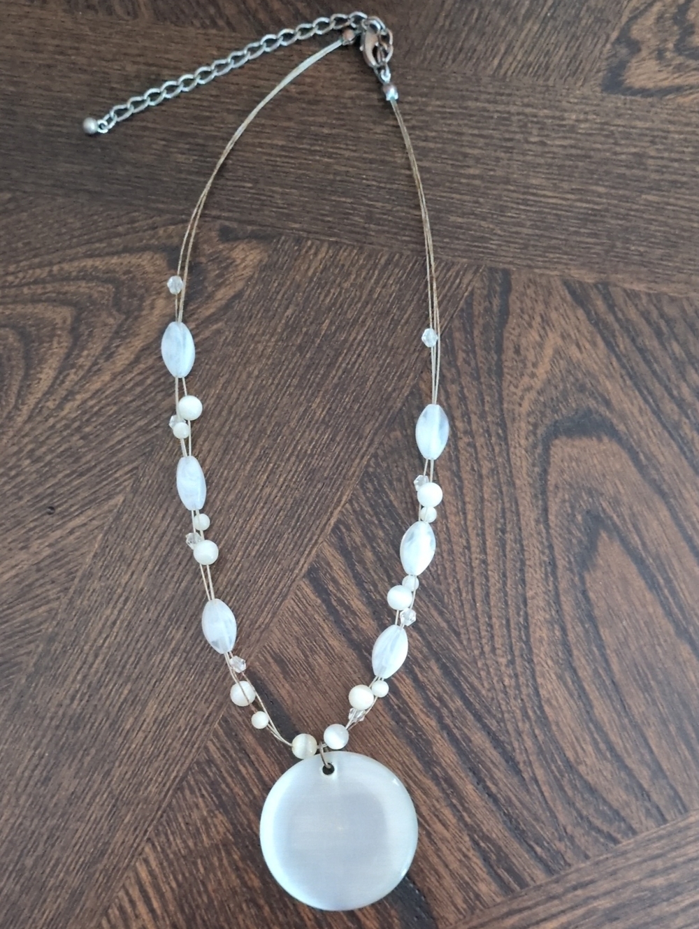Elegant White Shell Disc Pendant Necklace for Women